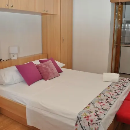 Veselko Apartman *